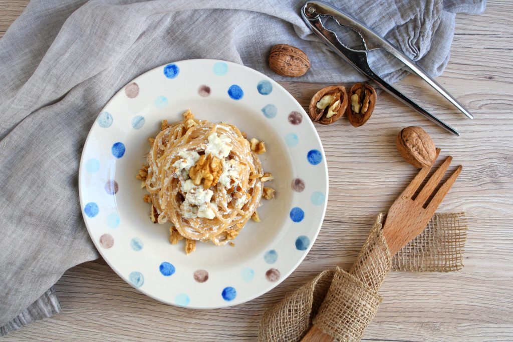 Pasta con ricotta e noci