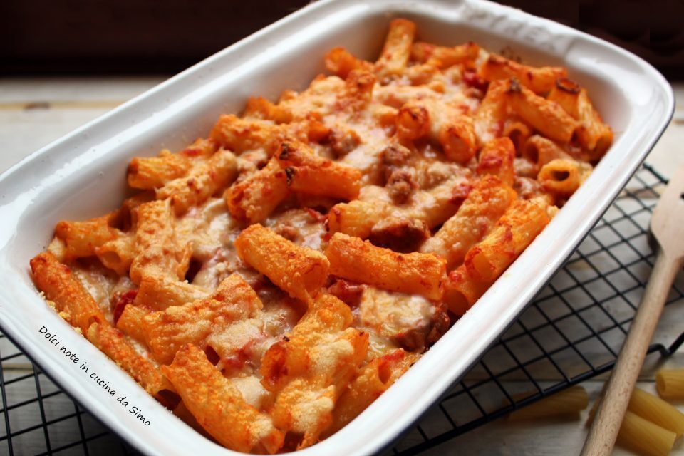Pasta con salciccia e ricotta