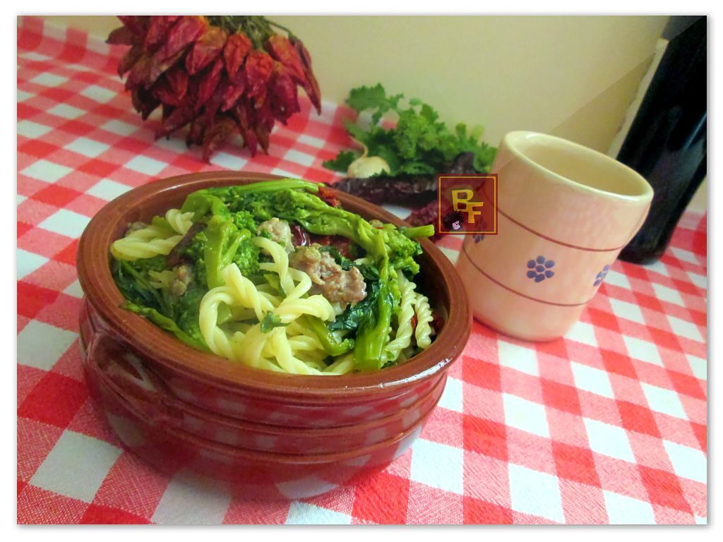 Pasta con salsicce e cime di rapa