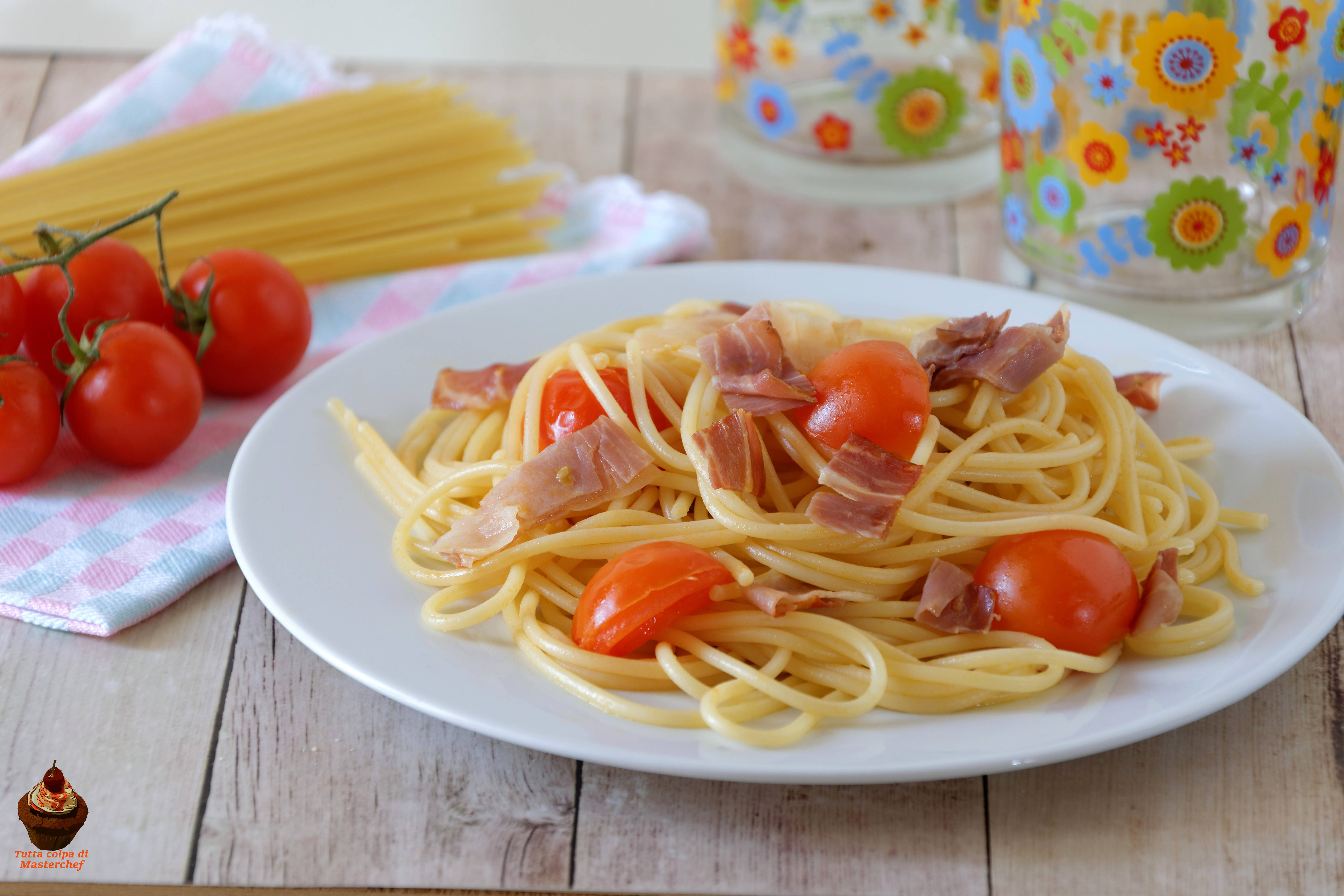 Pasta con speck e pomodorini