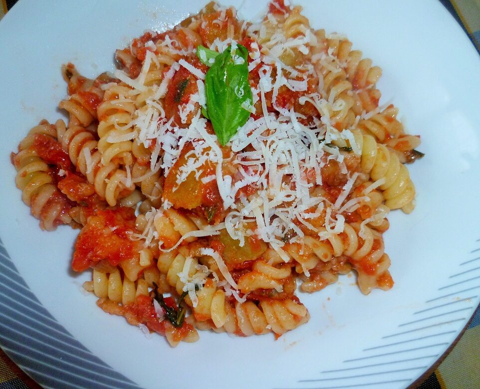 Pasta con “Sugo alle melanzane”