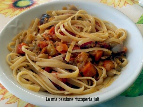 Pasta con tonno e pancetta
