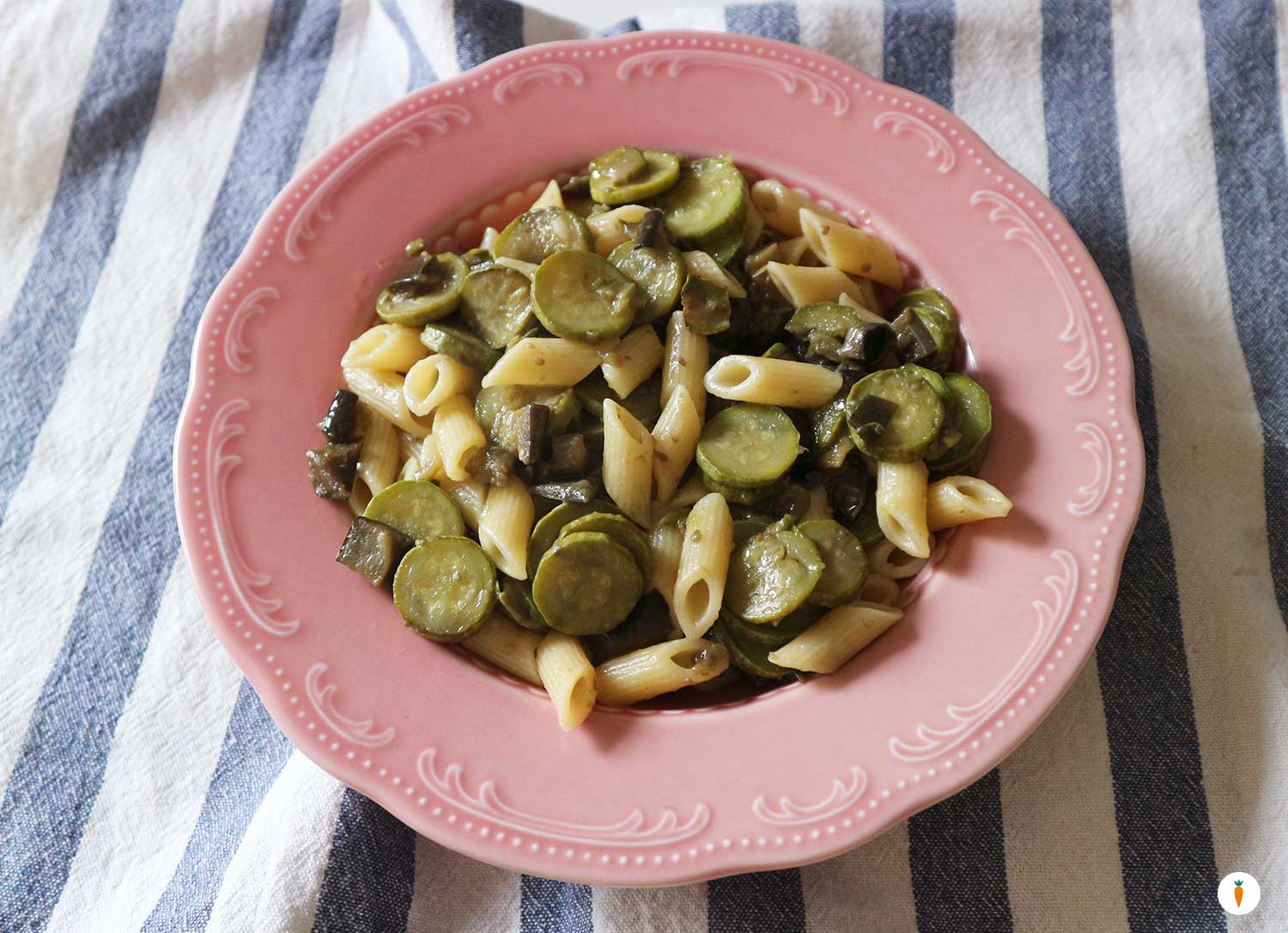 Pasta con zucchine e melanzane