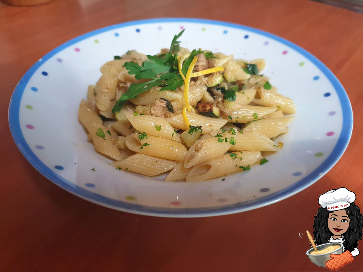 Pasta con zucchine e tonno