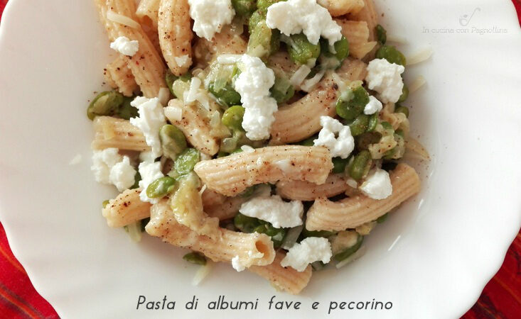 Pasta di albumi con fave e pecorino