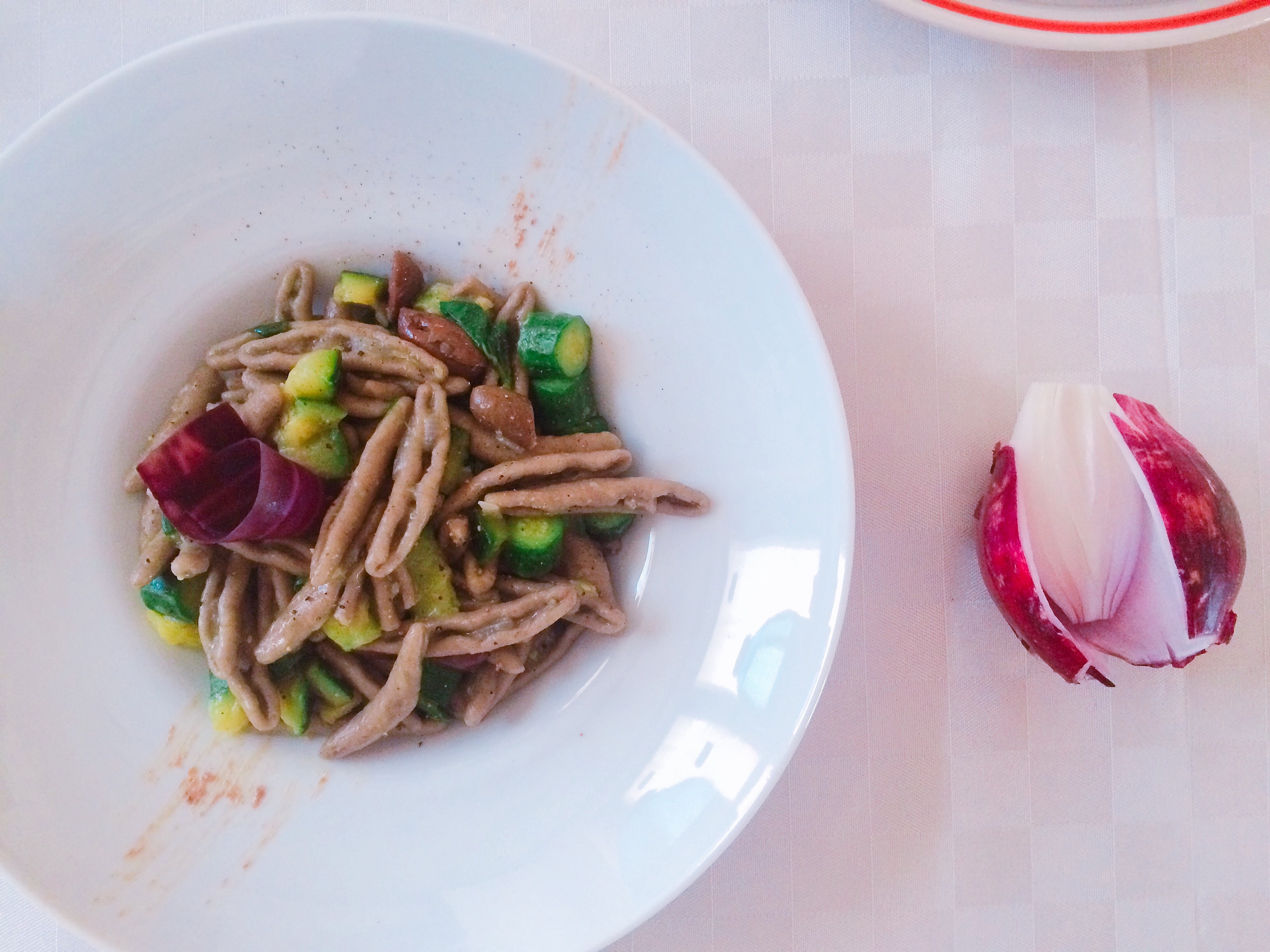 Pasta di grano arso con olive e zucchine facile facile schiscettafriendly studentfriendly
