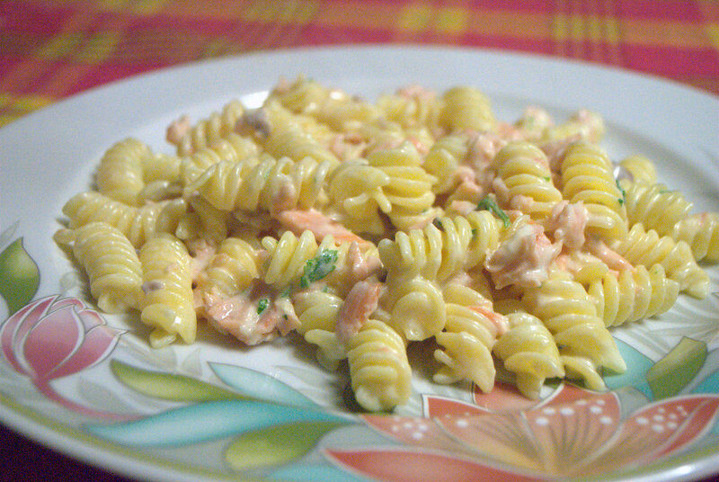 Pasta di mais al salmone con panna light