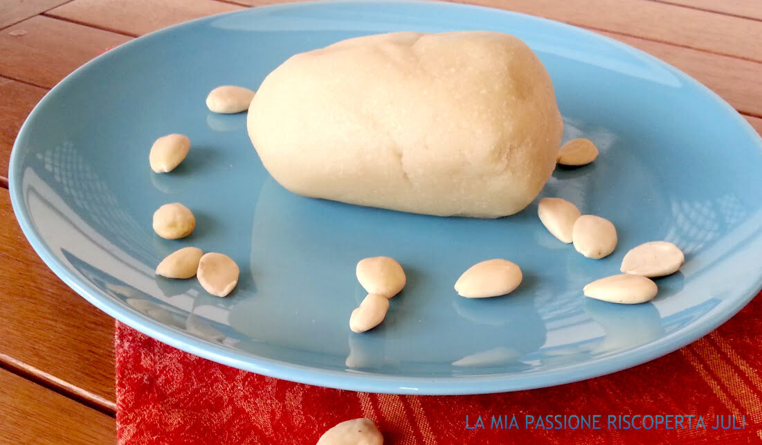 Pasta di mandorle, marzapane