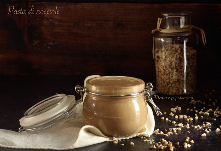 Pasta di nocciole