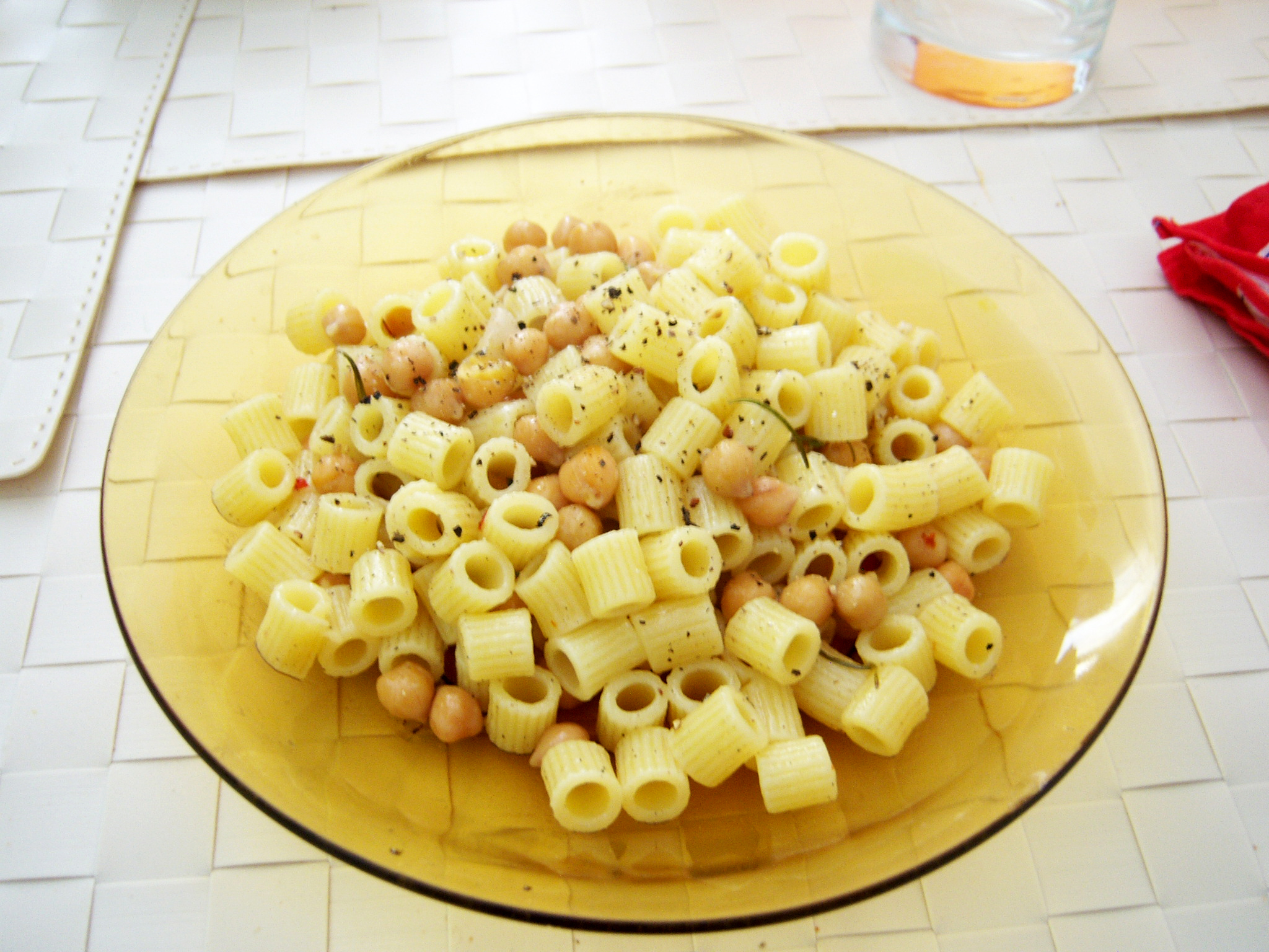 Pasta e ceci alla romana