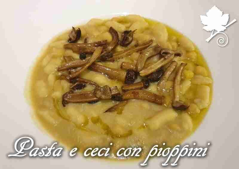 Pasta e ceci con funghi pioppini