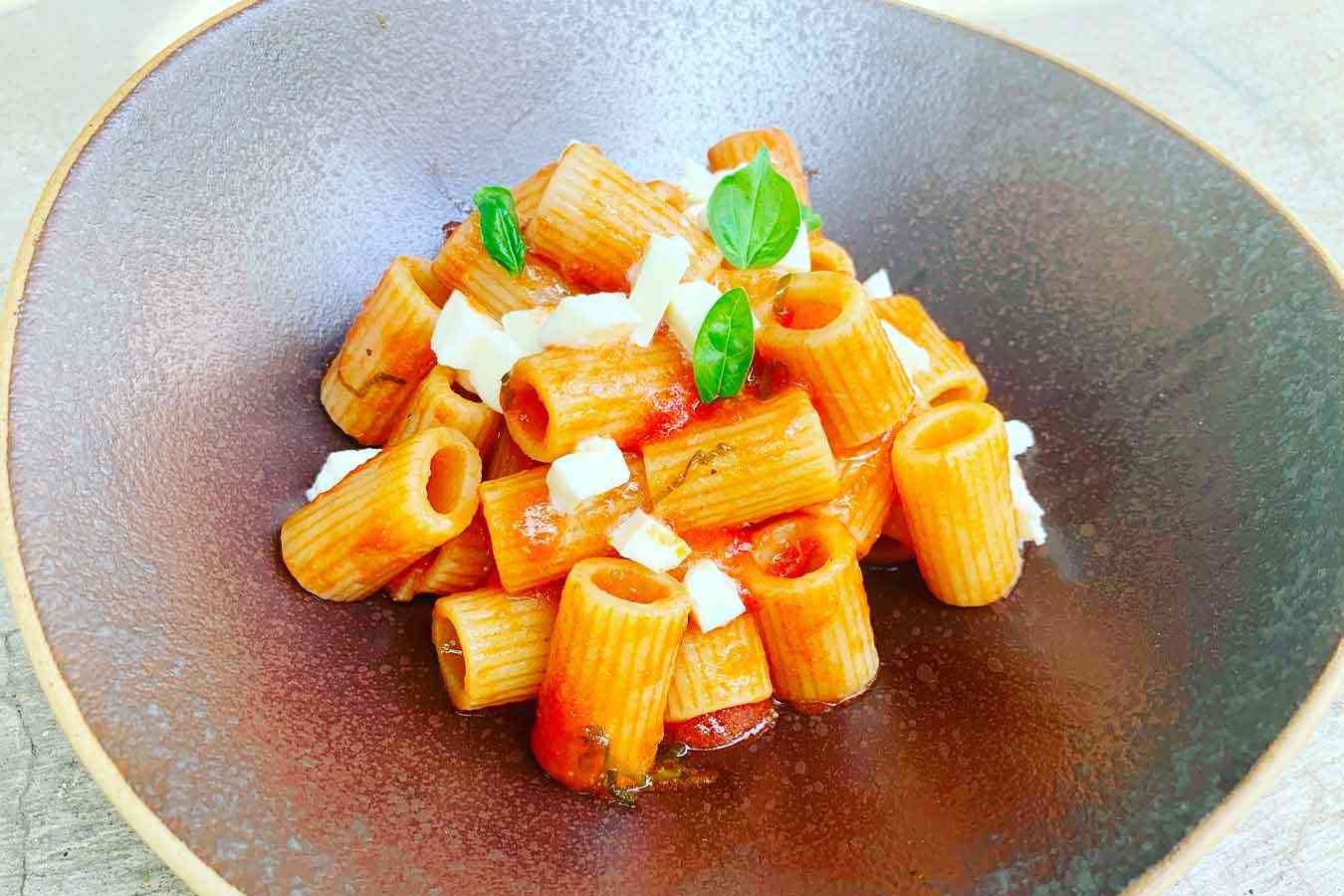 Pasta estiva alla sorrentina piccante