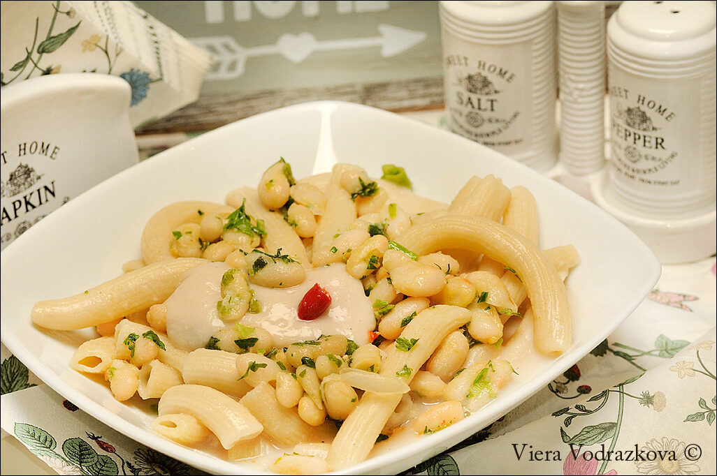 Pasta fatta in casa con cannellini cremosi