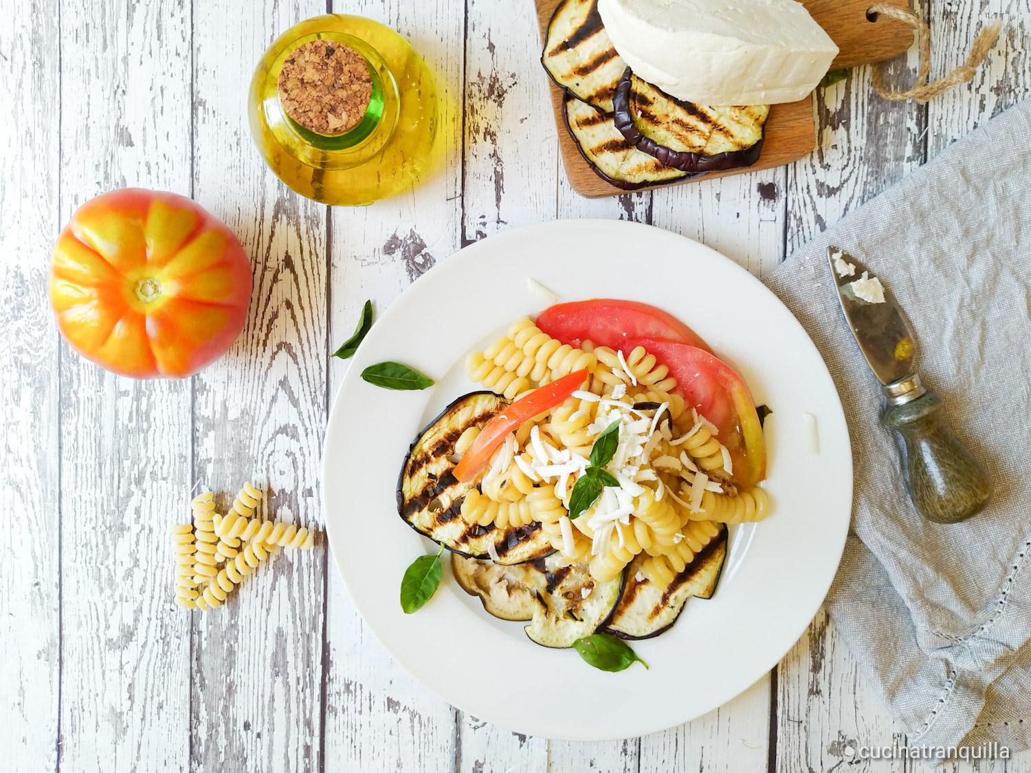 Pasta fredda con le melanzane