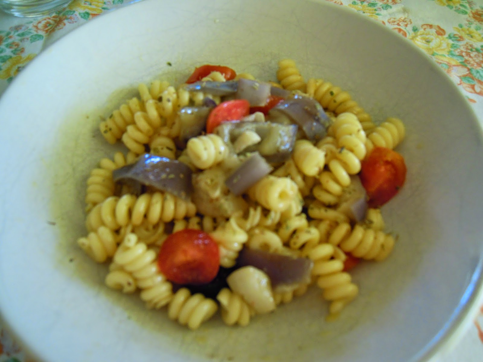 Pasta fredda con melanzane