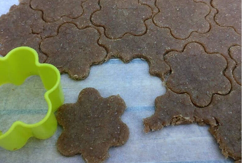 Pasta frolla con farina integrale di farro senza burro e senza zucchero