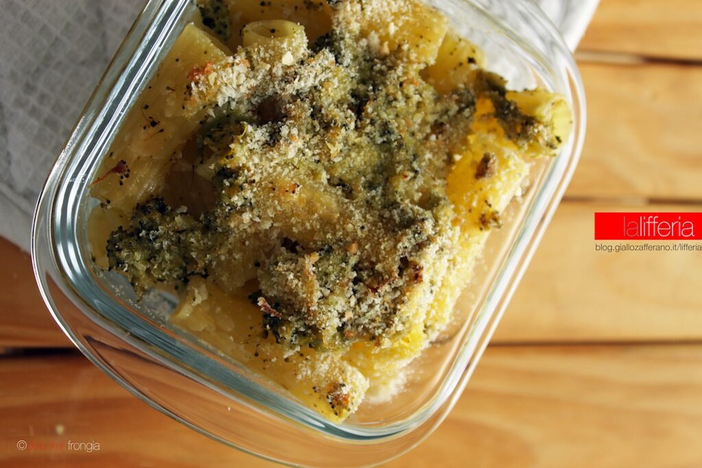 Pasta gratinata con broccoli e caprino