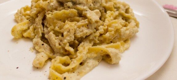 Pasta in crema di melanzane e ricotta