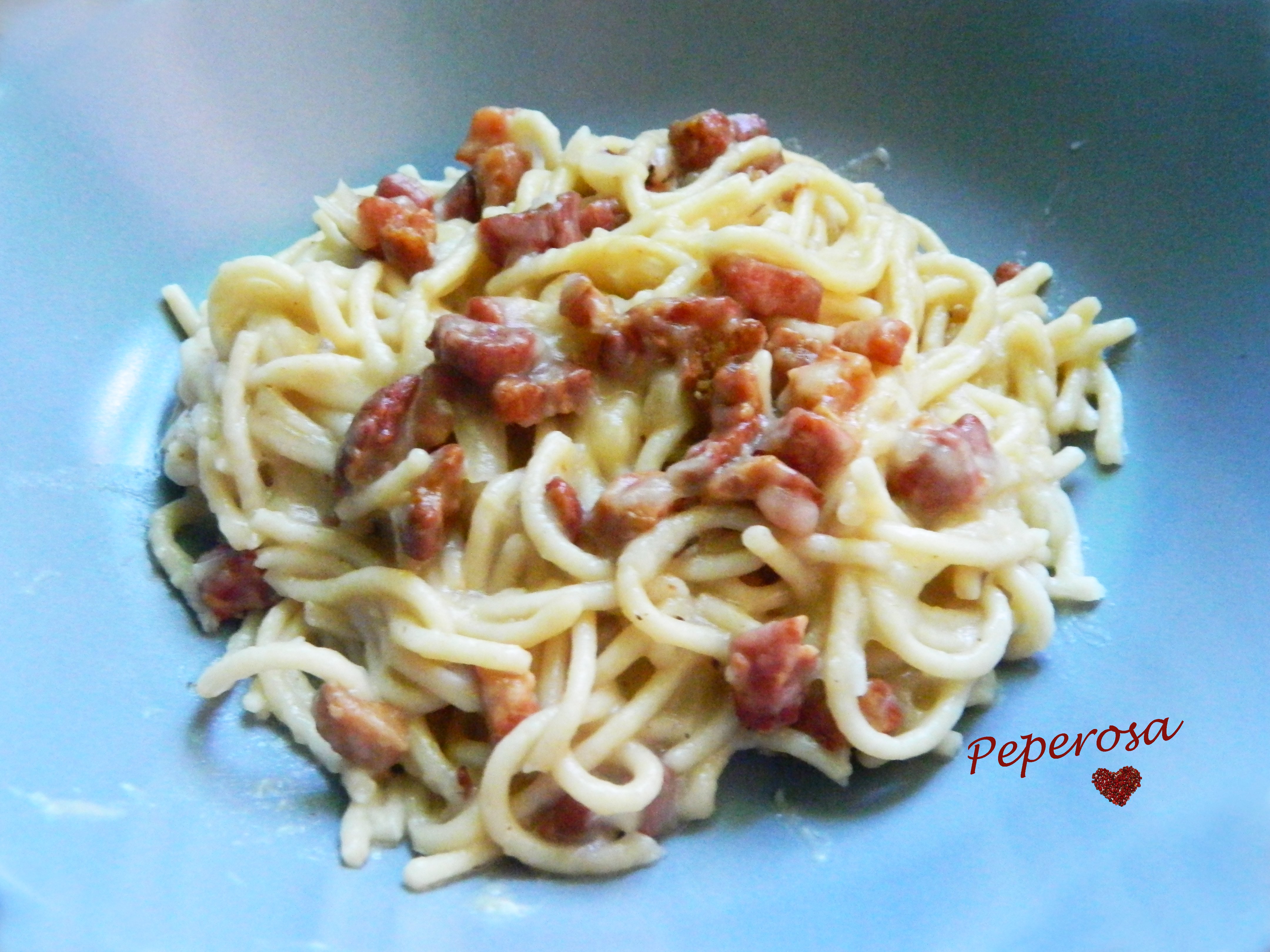 Pasta in salsa di porro e salsiccia