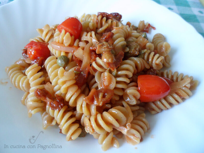 Pasta integrale ai tre pomodori
