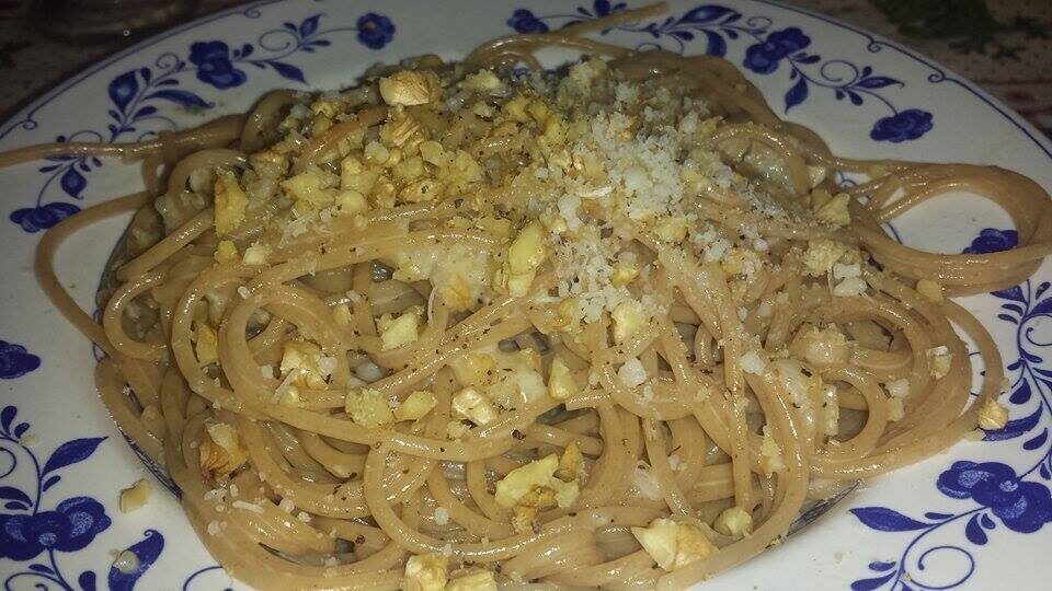 Pasta integrale con noci e gorgonzola