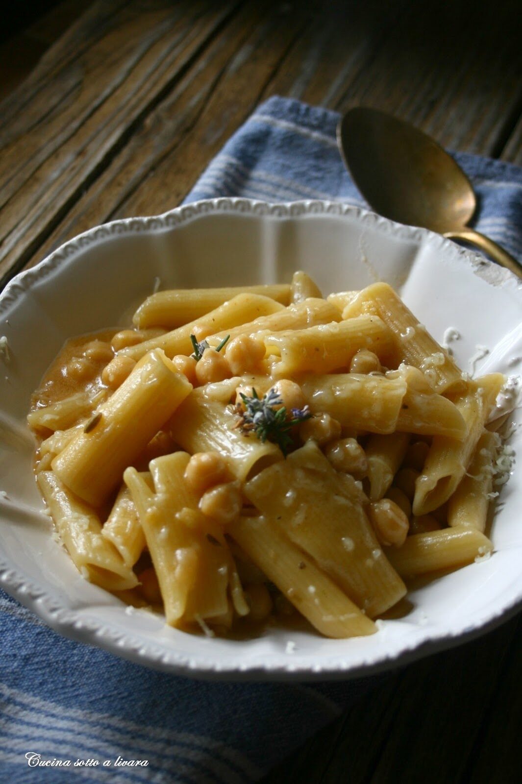 Pasta mista con i ceci