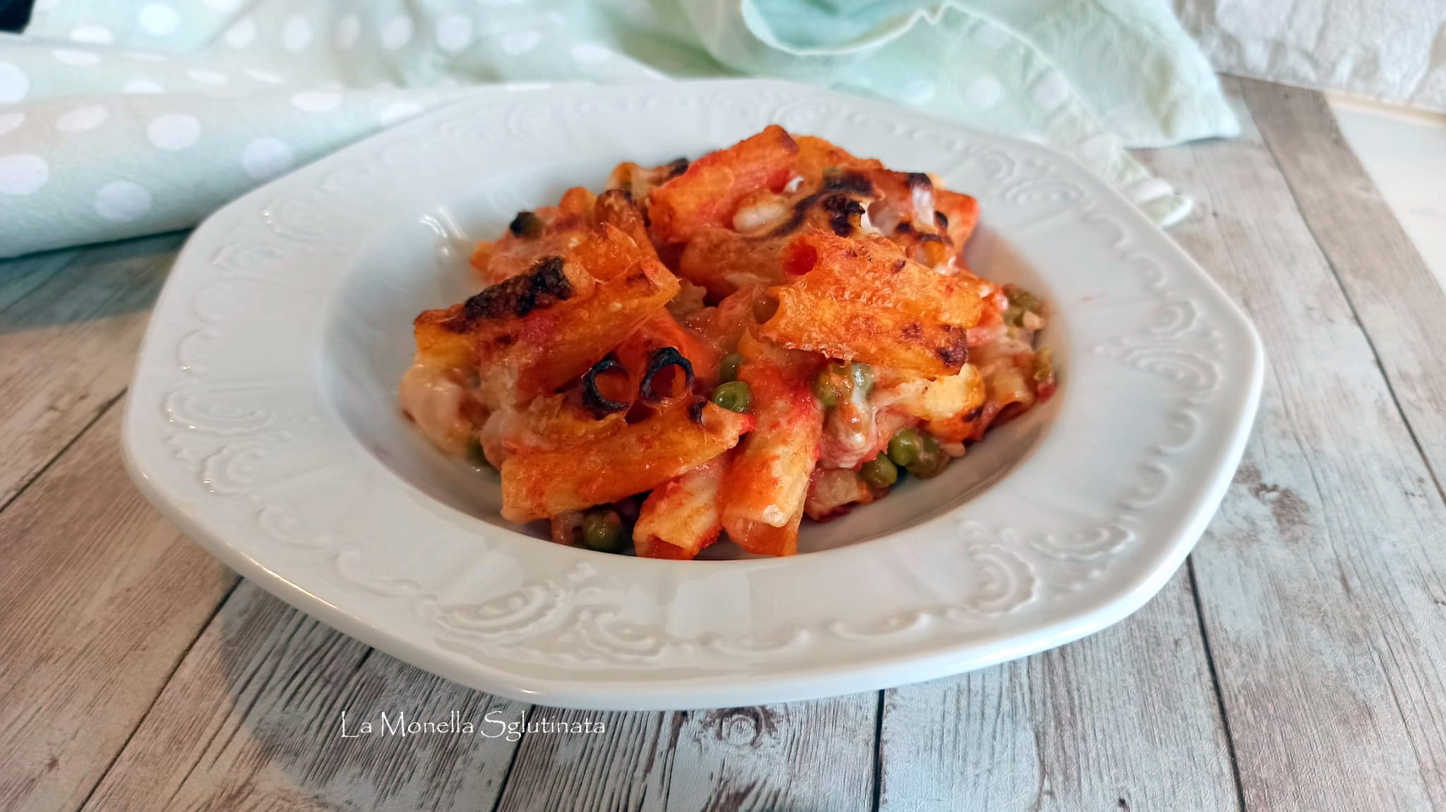 Pasta pasticciata con sugo di piselli della “monella”