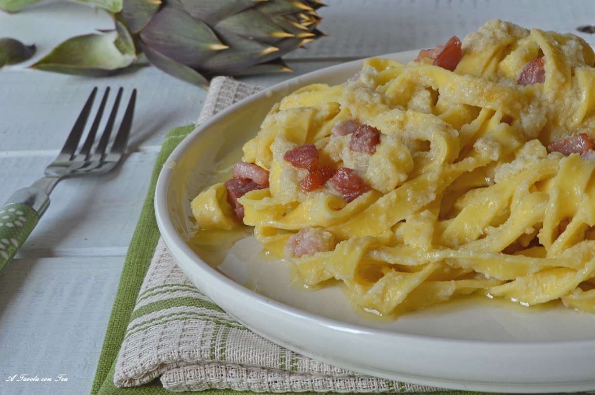Pasta pesto di carciofi e pancetta