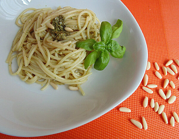 Pasta pesto e patate | cucinare con il cuore