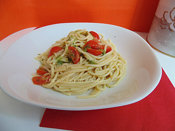 Pasta pesto e pomodorini