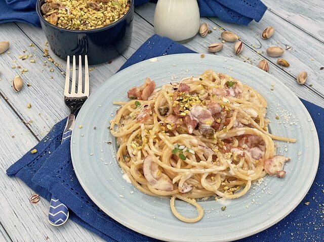 Pasta pistacchio e guanciale