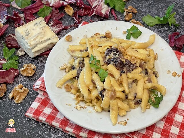 Pasta radicchio e gorgonzola