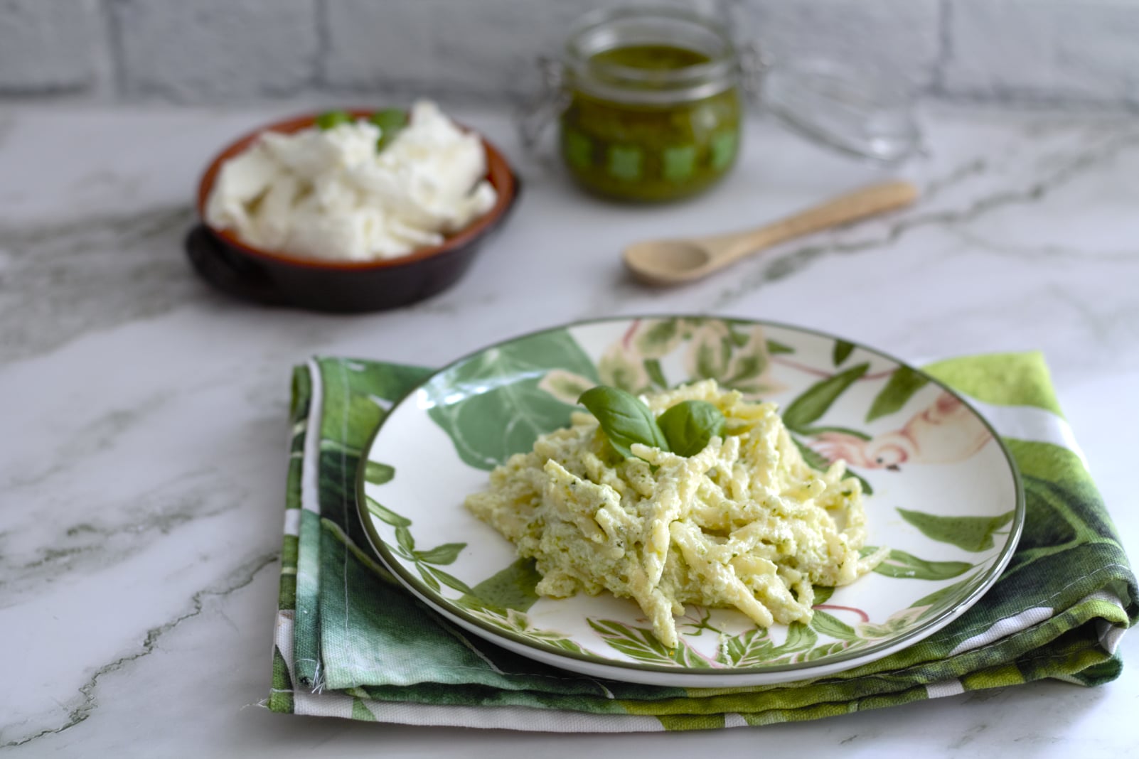 Pasta ricotta e pesto