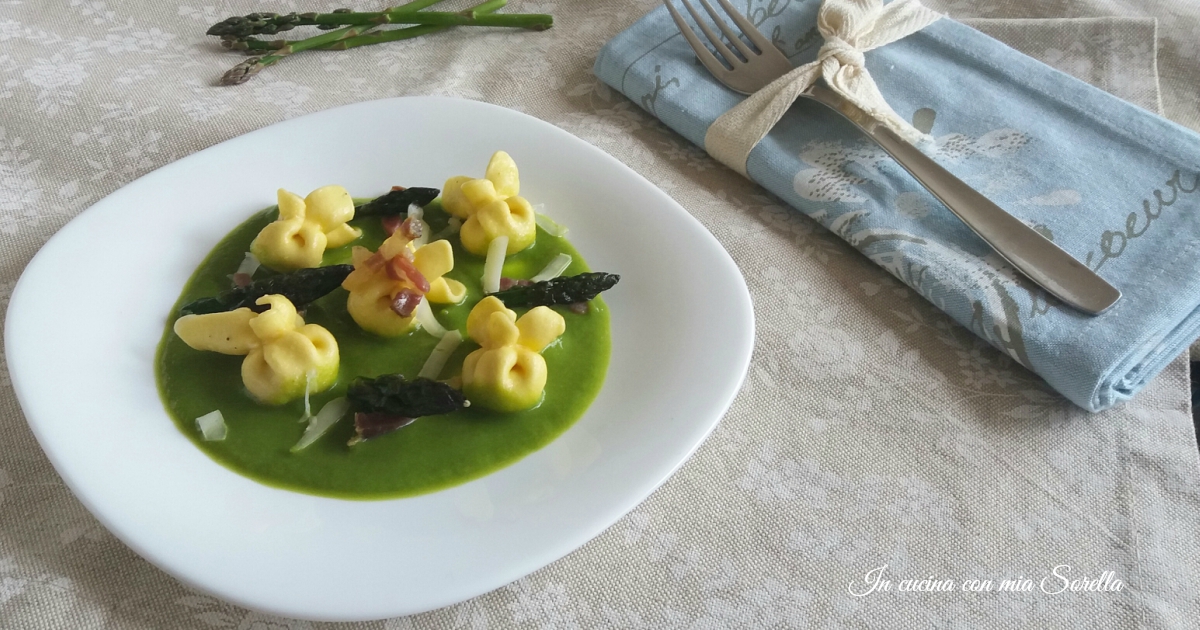 Pasta ripiena di speck agli asparagi