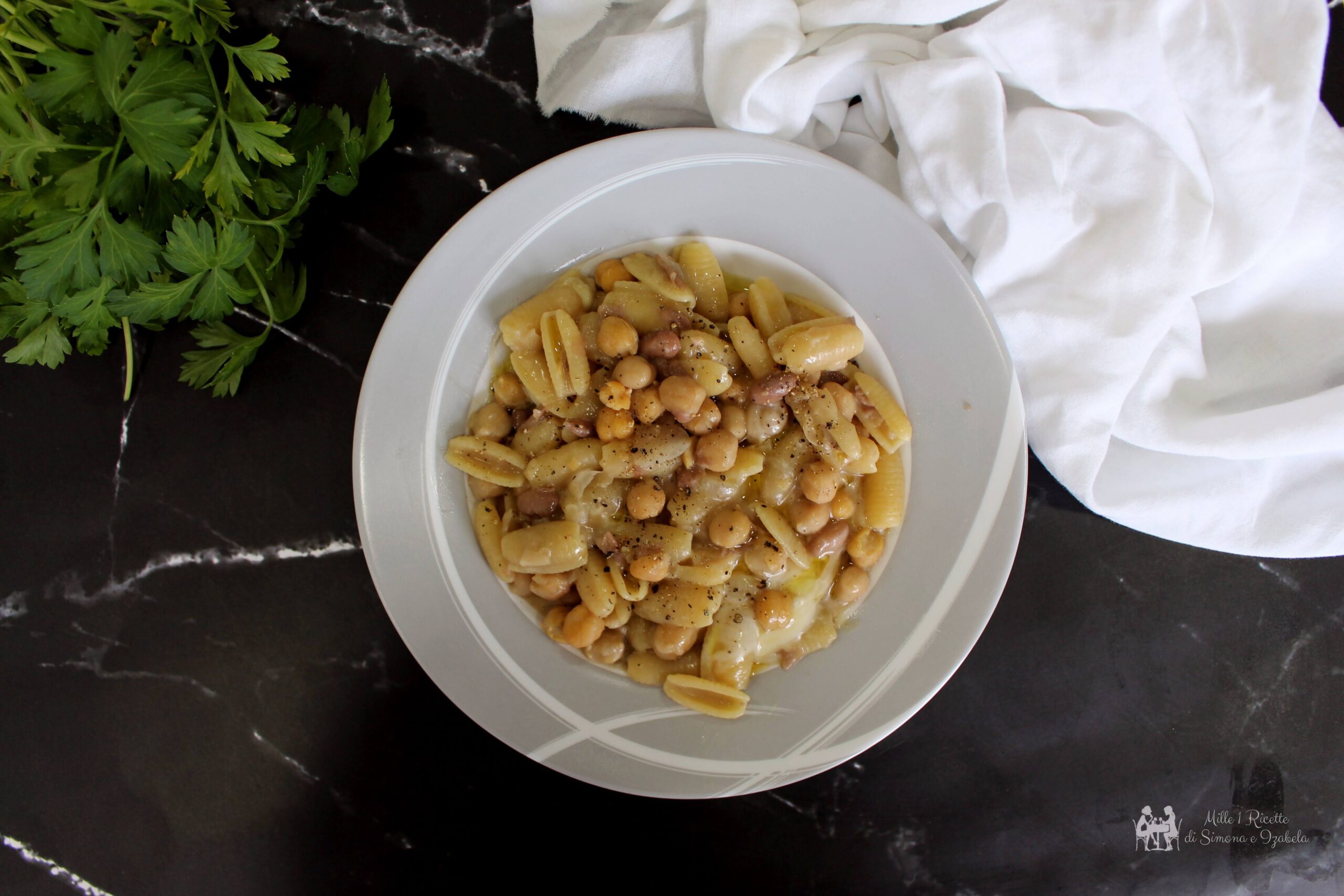 Pasta risottata ceci, fagioli e caciotta