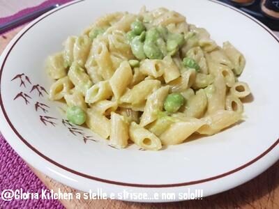 Pasta saporita con crema di soia edamame