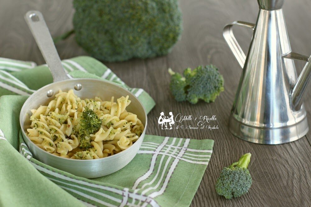 Pasta semplice con broccoli