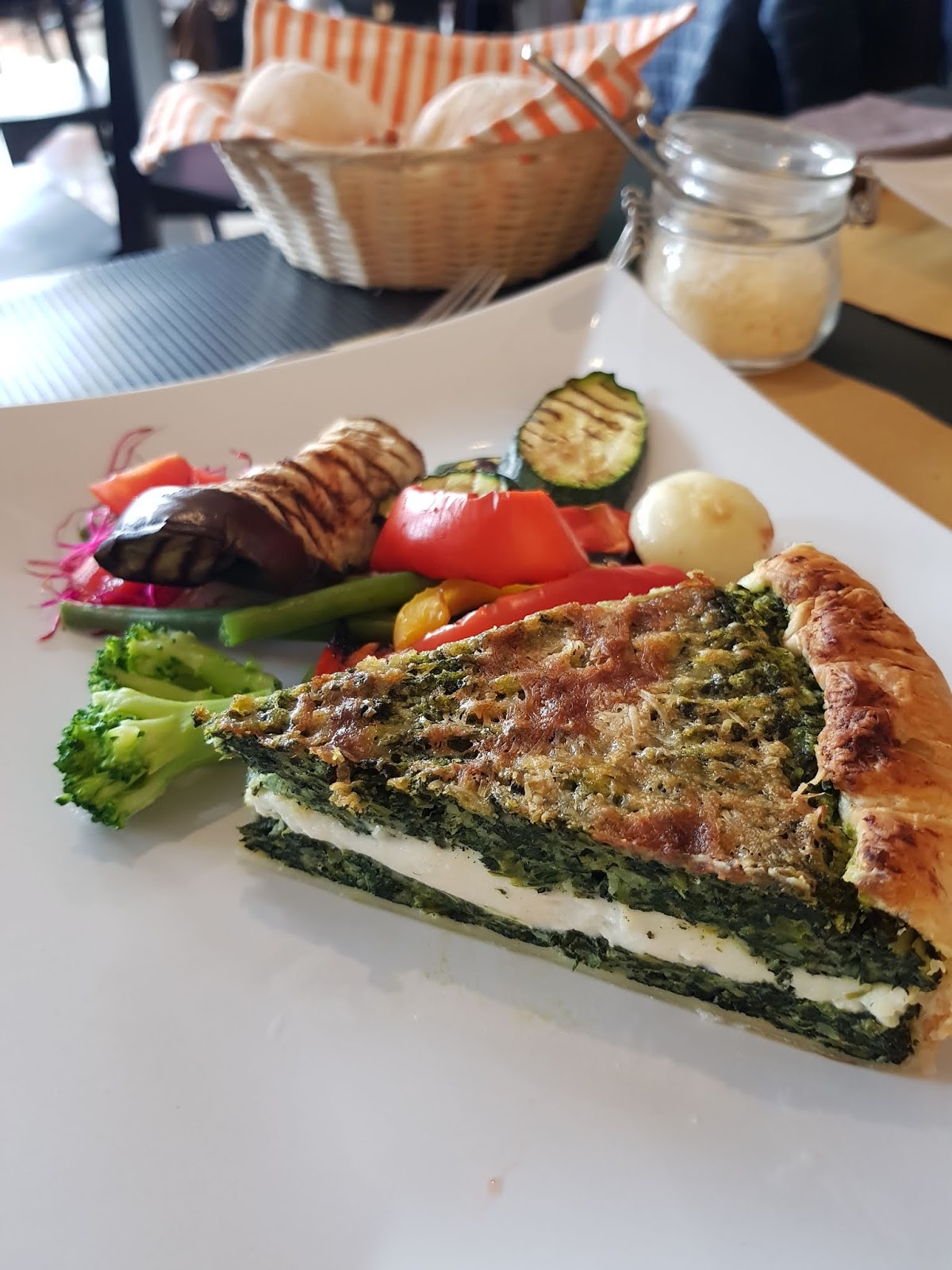 Pasta sfoglia ricotta e spinaci