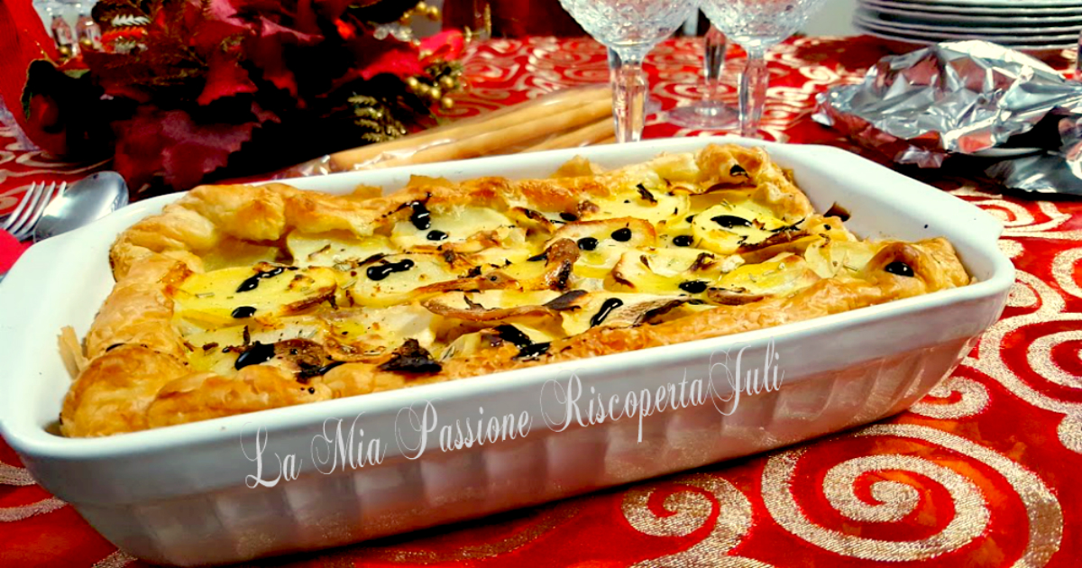Pasta sfoglia ripiena di patate e salsiccia