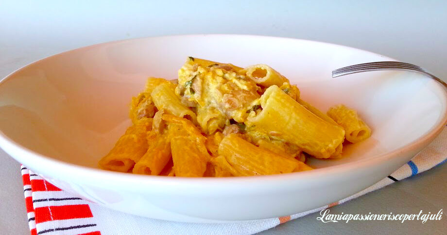 Pasta tagliata con zucca pancetta e funghi