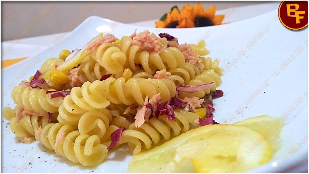 Pasta tonno radicchio rosso e mais