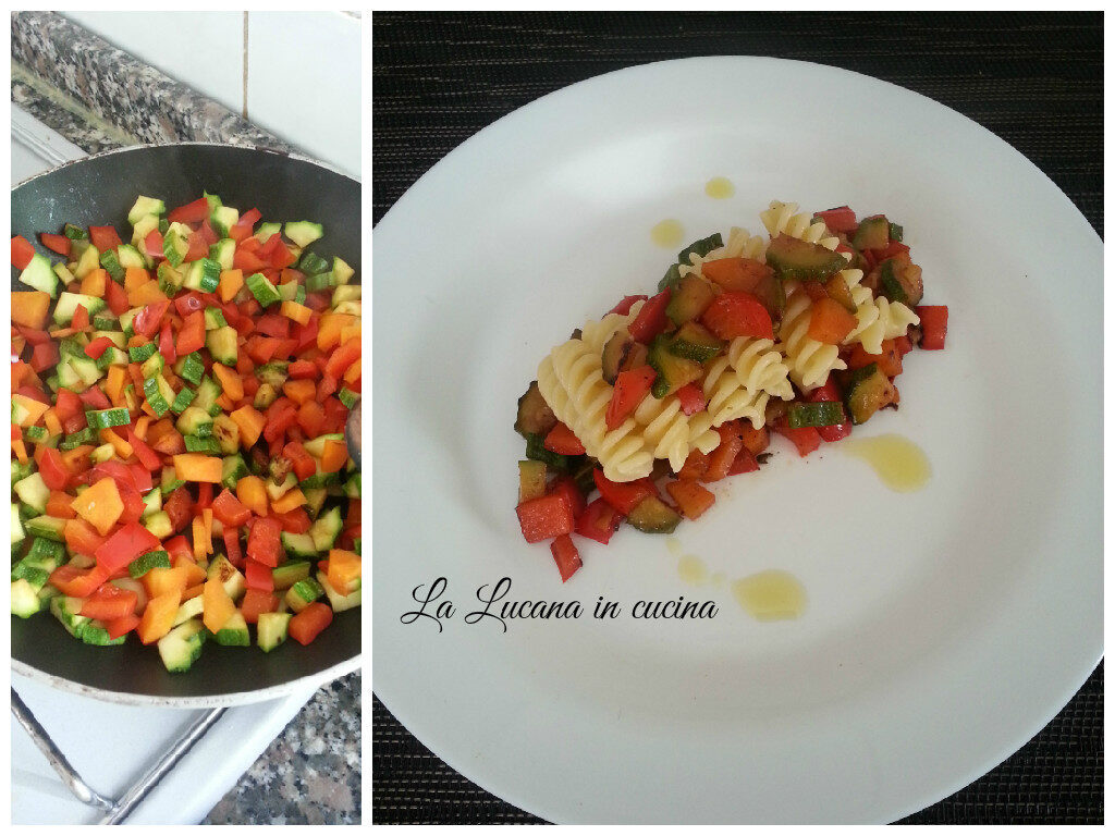 Pasta vegana con zucchine, carote e peperoni