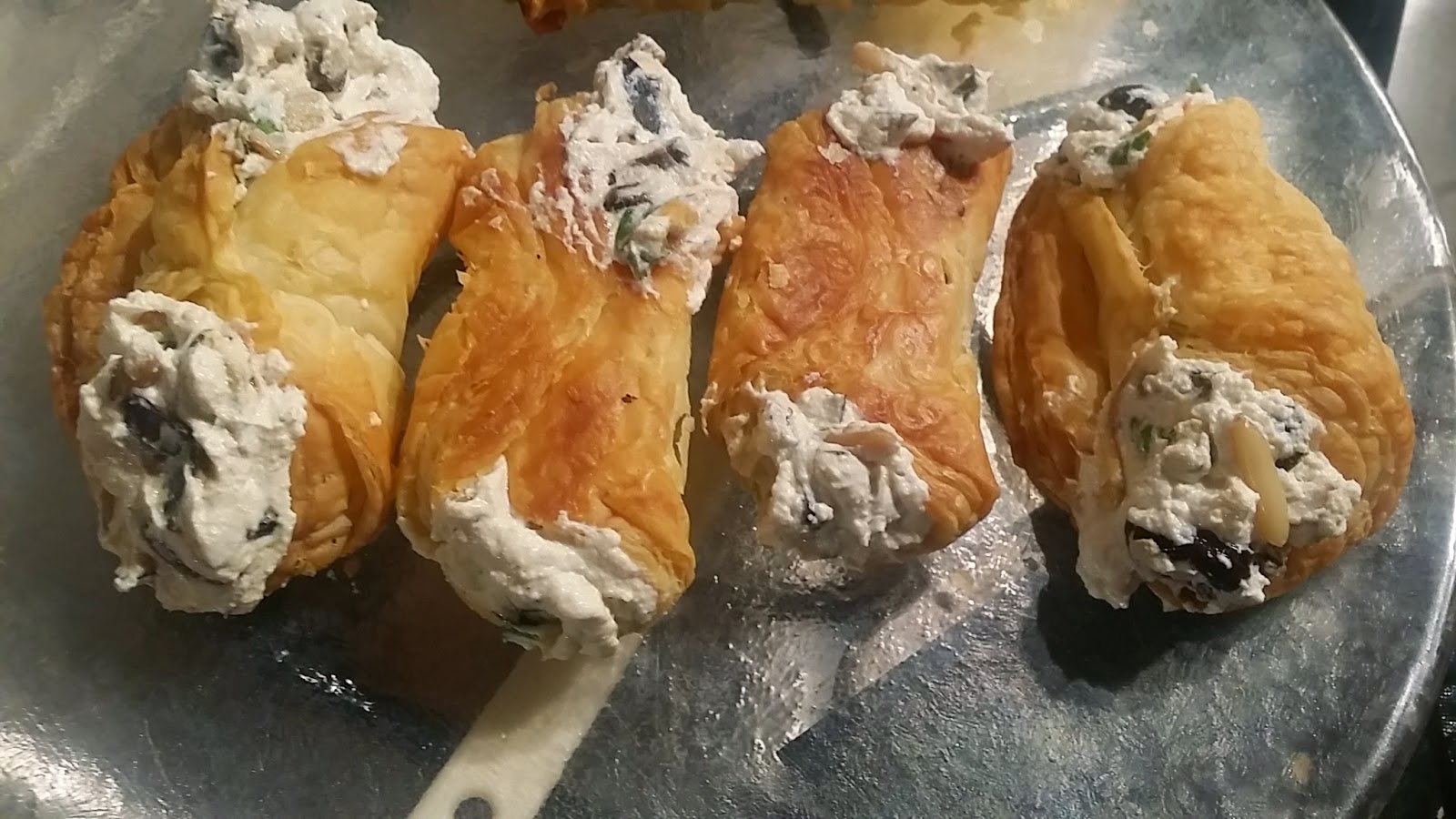 Pasticceria salata # 5: cannoli salati con ricotta e melanzane