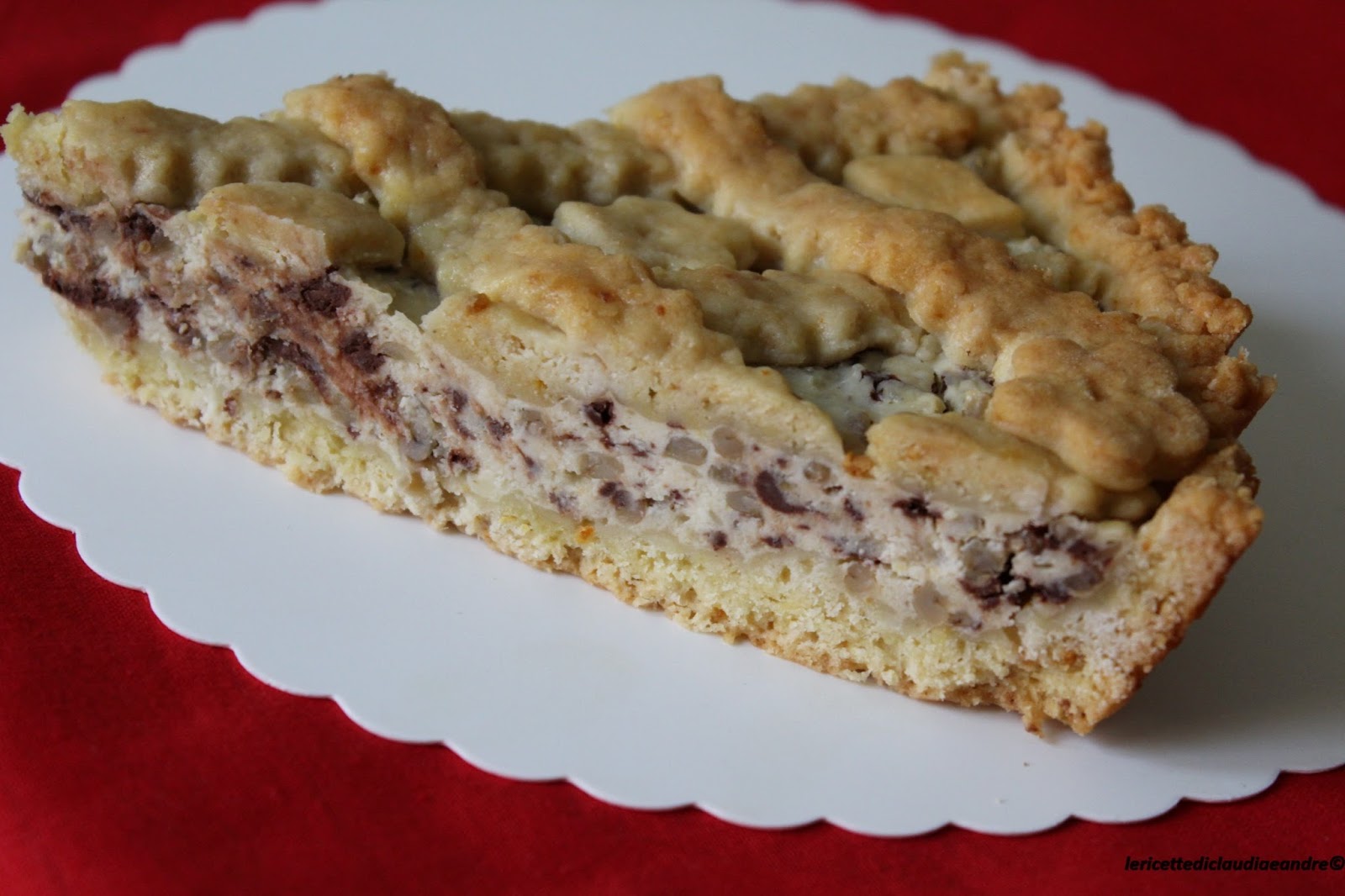 Pastiera con farina di farro e scaglie di cioccolato, a modo mio