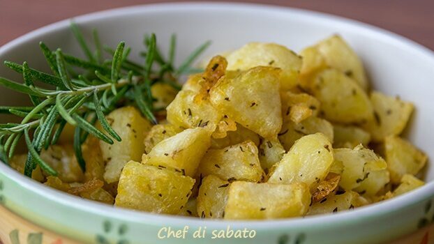 Patate al forno al rosmarino