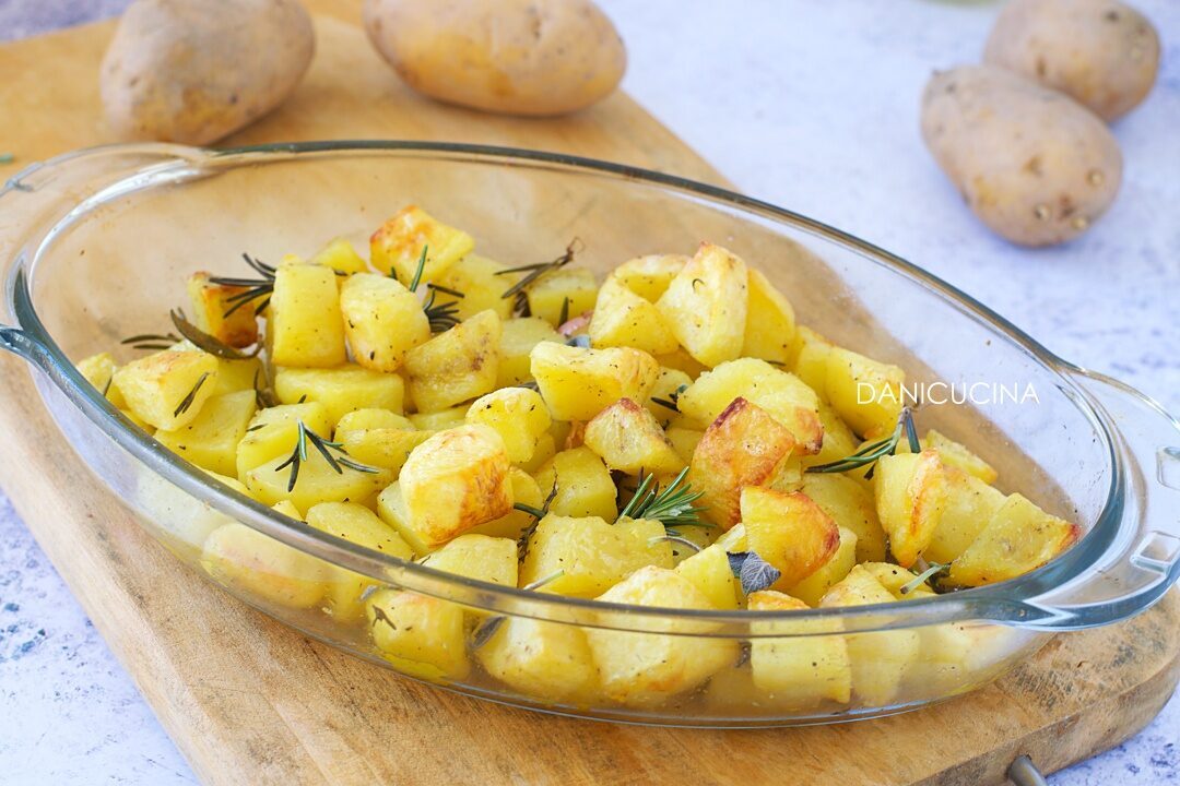 Patate al Forno Perfette (croccanti fuori e morbide dentro)