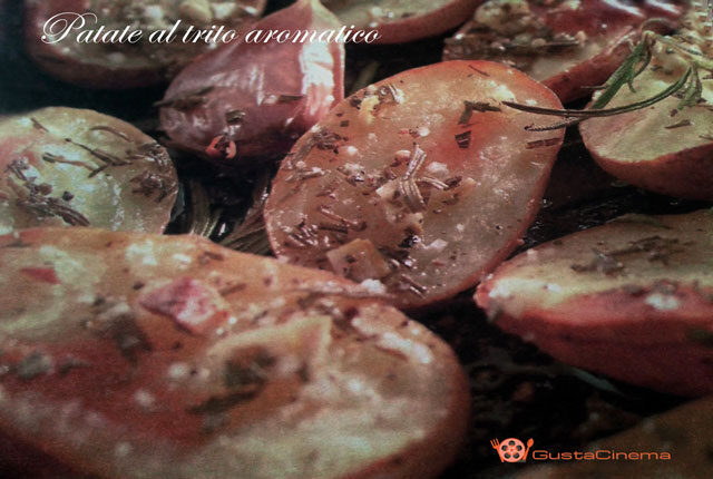 Patate al trito aromatico contorno sfizioso