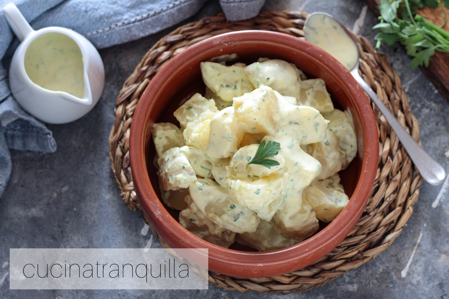 Patate alla senape con yogurt e maionese
