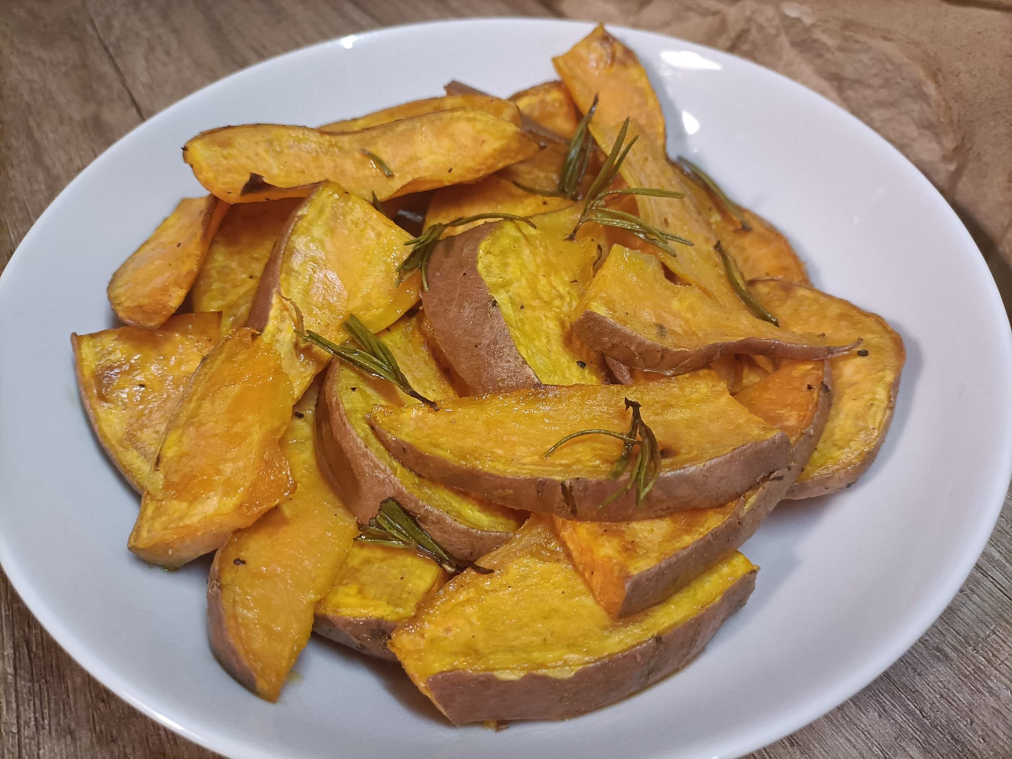 Patate dolci al forno ricetta: come rendere deliziose le patate “arancioni”