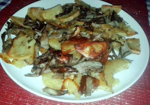 Patate e funghi pleurotus al forno